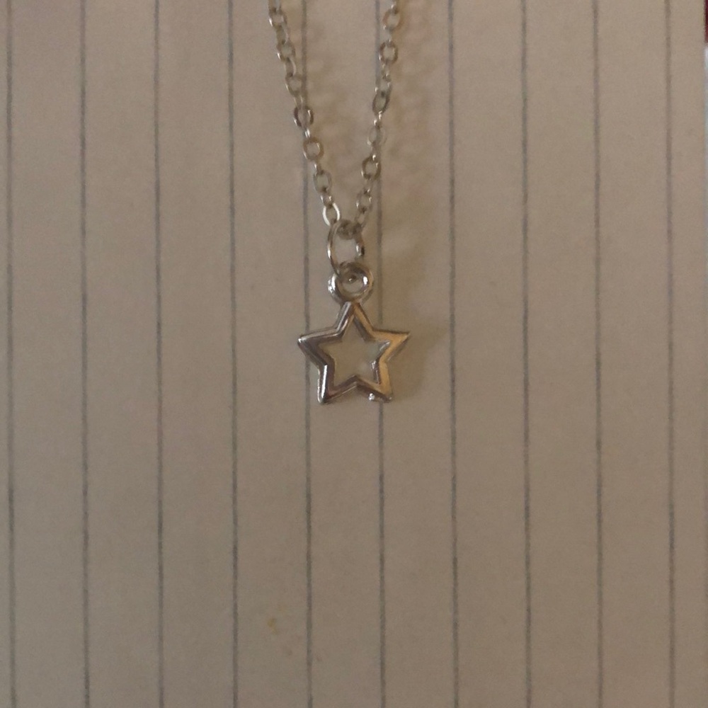 Delicate Silver Star Pendant Necklace